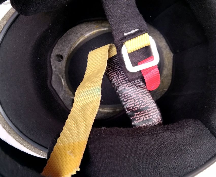 Capacete Bell Sport em excelente estado. Interior ignifugo.