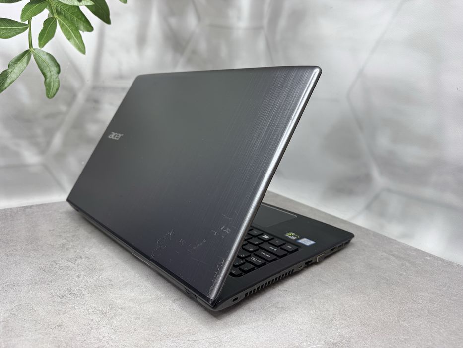 Acer Aspire E5-575 i7-7500U / 8GB / 256GB SSD / 17.3” FHD / GTX 950M 2GB ігровий ноутбук