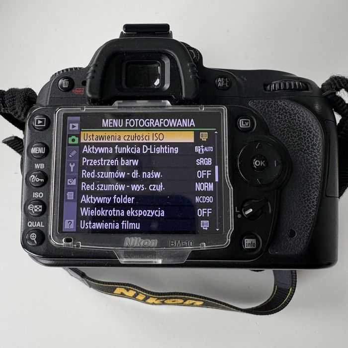 Aparat Nikon D90 + obiektyw 18-105 mm