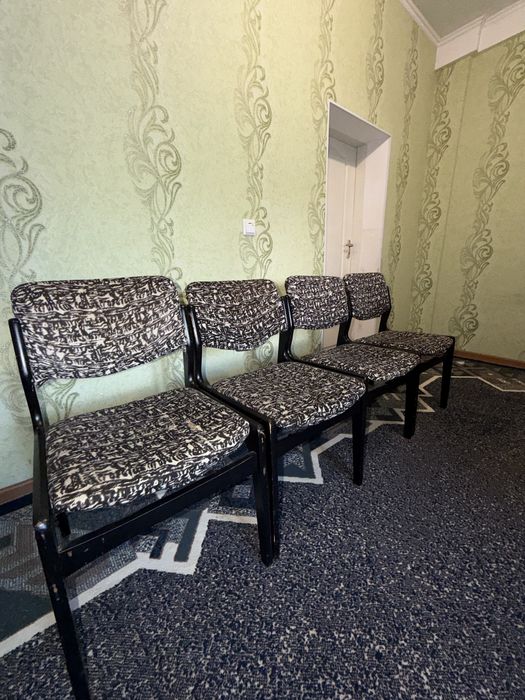 Продам 4 стула под реставрацию