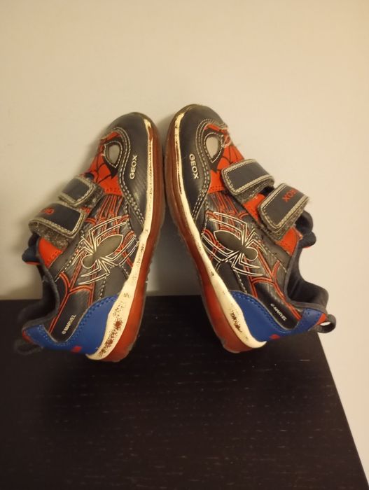 Sapatilhas Geox de velcro