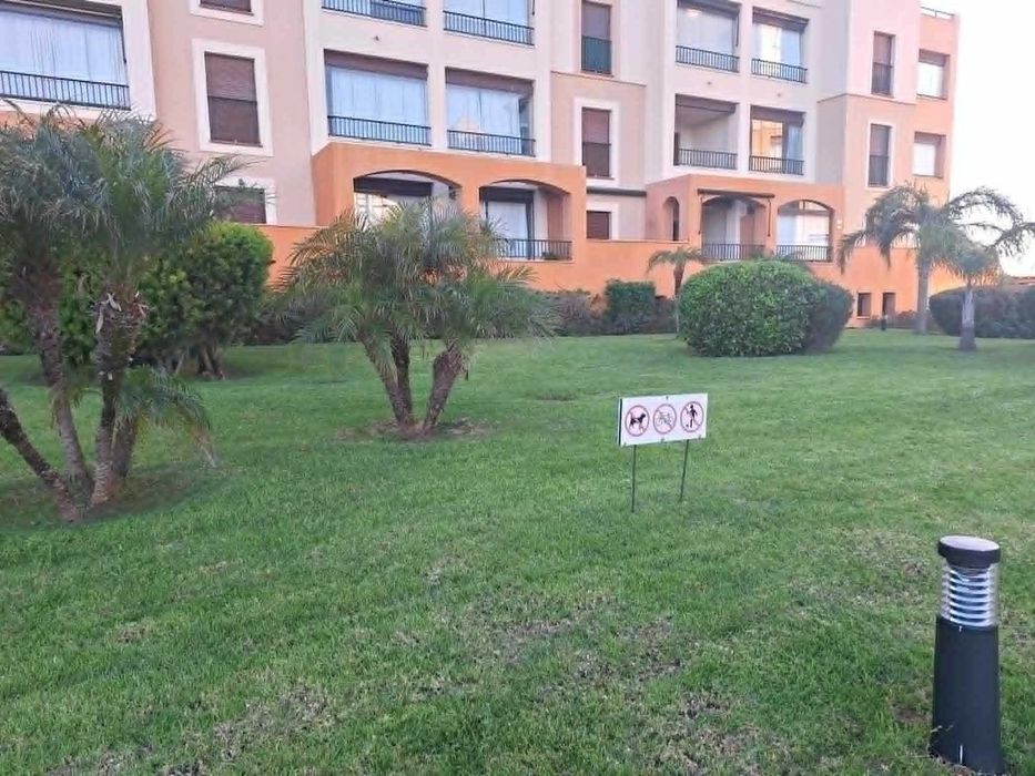 Apartamento T2 com piscina, parqueamento, 1ªlinha da praia em Isla Canela em Ayamonte