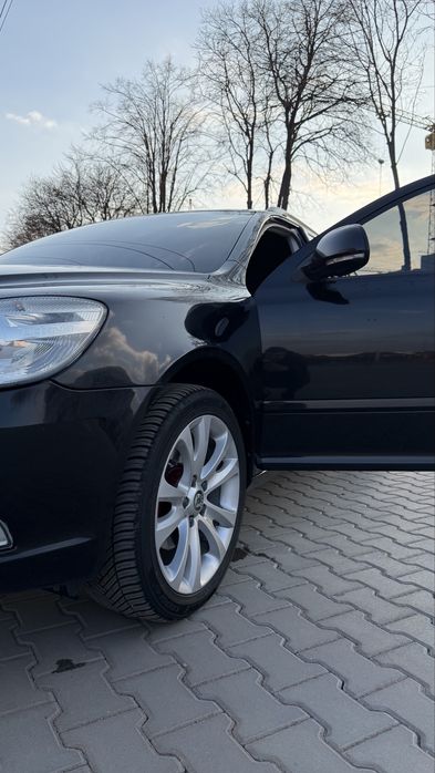 Skoda Octavia A5 FL  2012 1.6Tdi MT