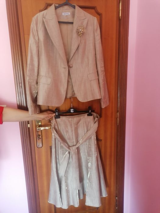 Conjunto saia e casaco de cerimónia