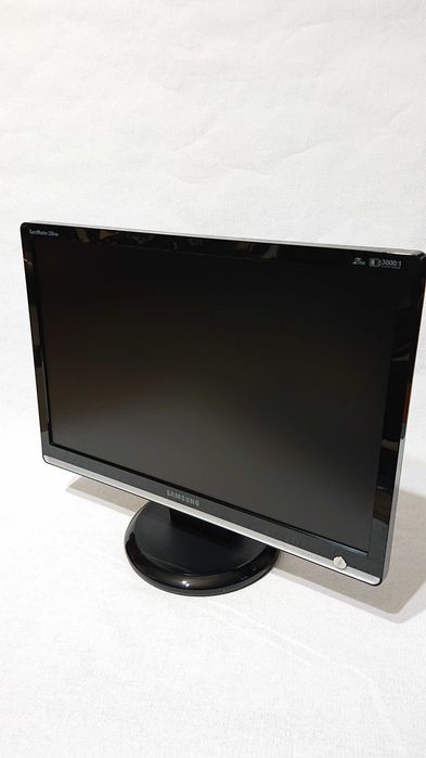 ЖК монитор Samsung 226BW 22" широкоформатный