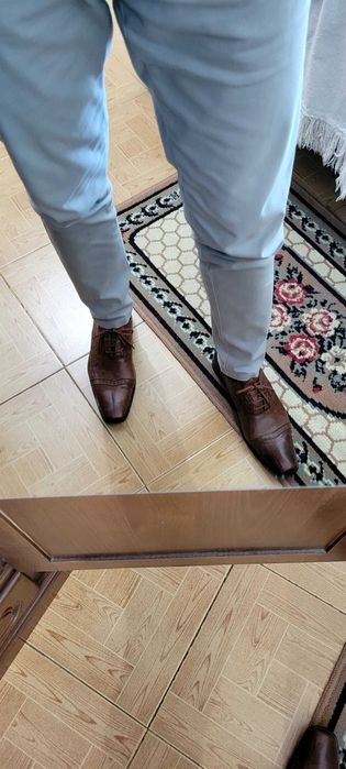 Vendo Sapatos classicos de homem em pele,marca (MÁXIMO DUTTI-MOSHION)