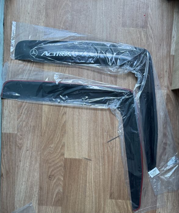 Дефлектори вікон/ Вітровики/ Ветровики на Вантажні машини