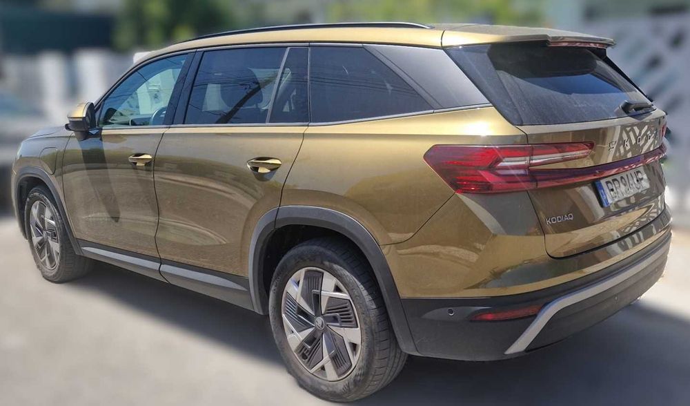 Skoda Kodiaq PHEV Plug In Como novo - Excelente estado, Teto abrir, vidro térmico, pneu suplente, cortinas nos vidros, aquecimento de bancos
