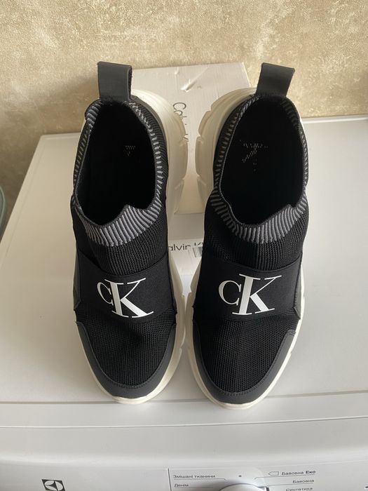 легкі кросівки calvin klein 42