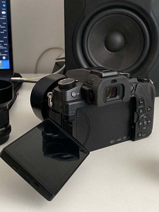 Lumix G85 + об’єктив Lumix 45–150mm