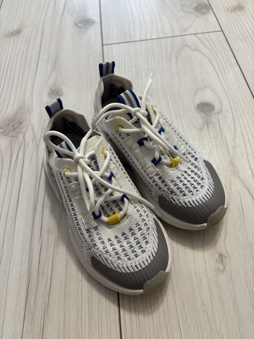 Дитячі кросівки zara