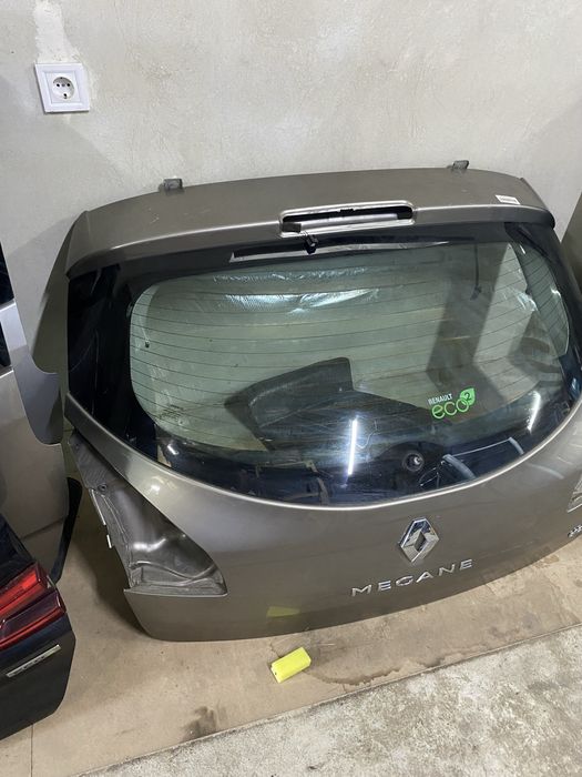 Ляда Кришка багажника  Рено Меган 3, меган 3 Хетчбек ляда