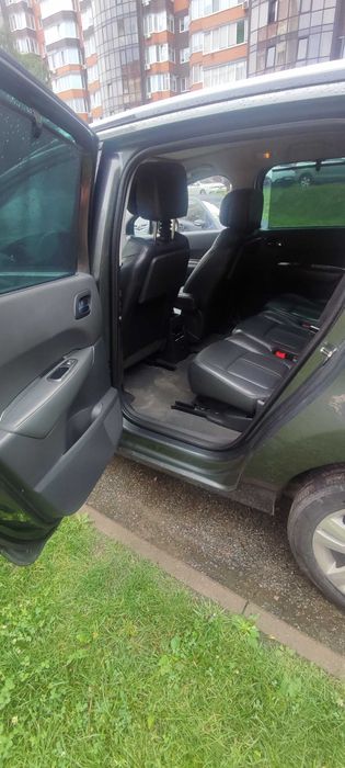 Peugeoet 5008 , **Allure!** Limited edition.