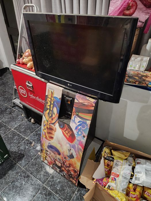 Máquina Arcade Multijogos com Ecrã LG – 150€