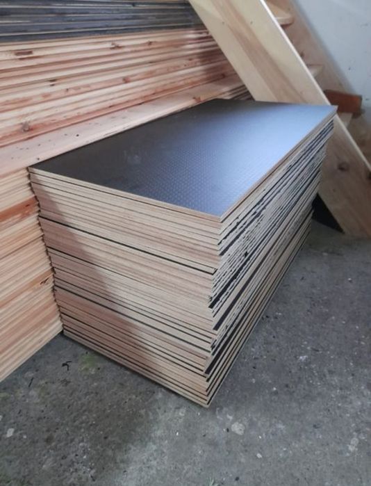 Płyty wodoodporne antypoślizgowe na busy, przyczepy, podłogi