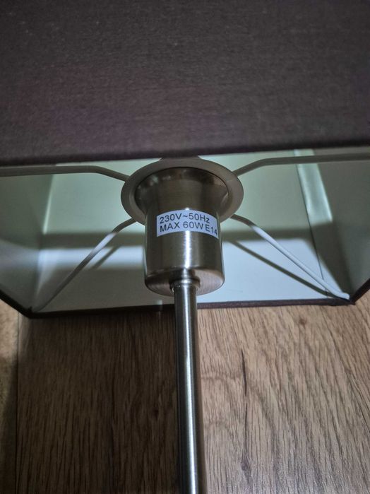 Par de Candeeiros de Mesa / Cabeceira – Inox e Abat-jour Castanho (50 cm)
