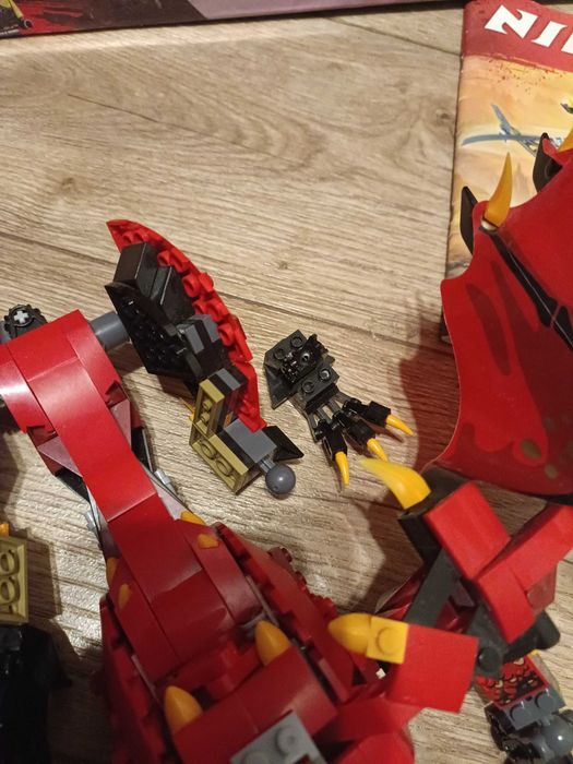 Zestaw LEGO 72003+Uszkodzony ułożony zestaw "Ninja smok Thunder Swordsman"
