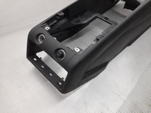Consola central AUDI Q7 (4L)