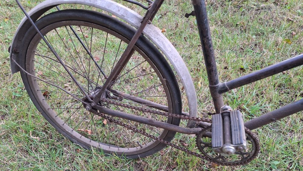 Stary rower Romet, antyk do renowacji
