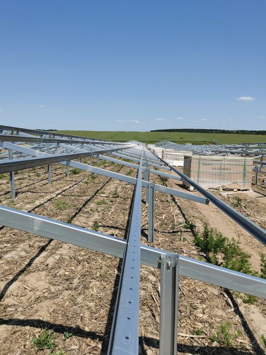 Kafarowanie słupków na farmach PV. Cała Polska