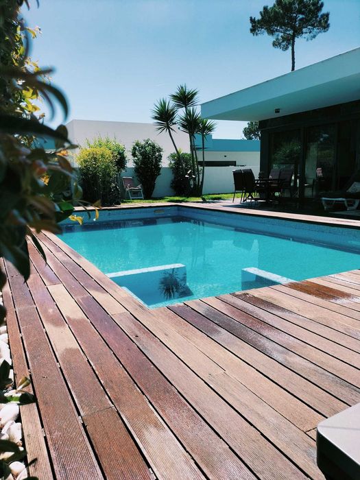Arrenda-se Moradia V4 com piscina
