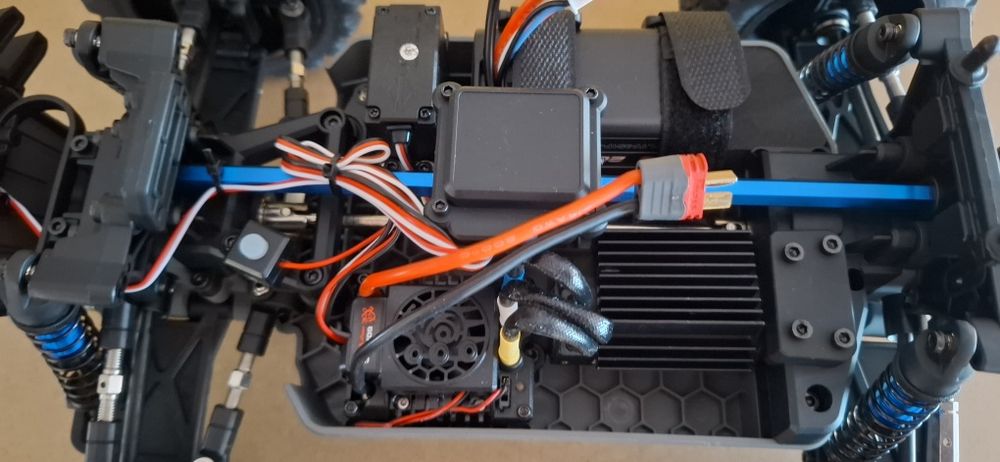 Масштабна НОВИНКА радіокерованої машинки  MJX Hyper Go 12212  4WD 1:12