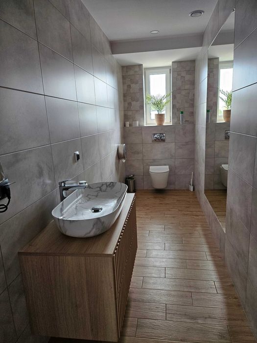 Nowe biura do wynajęcia, nowe pomieszczenia socjalne, parking, ochrona