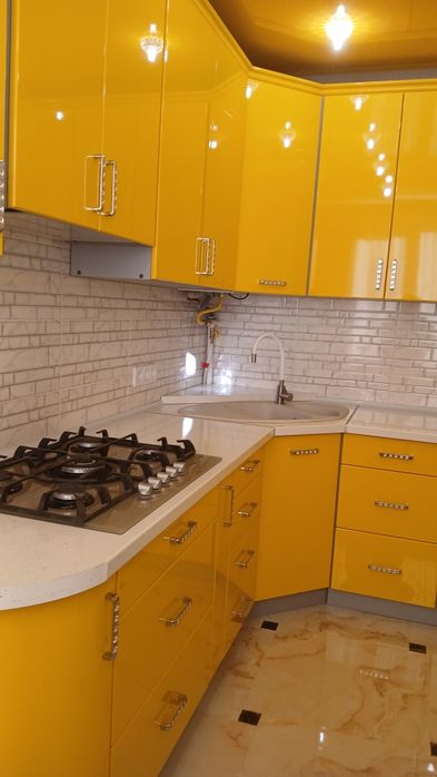 Будиночок ПОДОБОВО  зі СВІТЛОМ і теплом в ЦЕНТРІ міста !!!