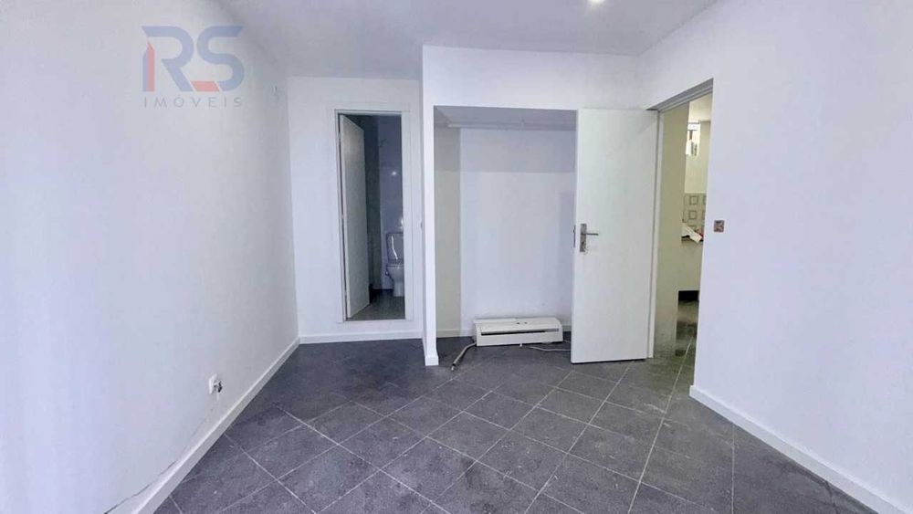 Venda de Loja Convertida em Habitação Santo Tirso Ótimo investimento