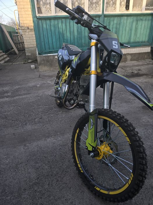 Продам zuumav S5