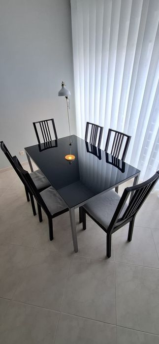 Mesa Ikea Torsby Vidro preto c/ 6 cadeiras Börje