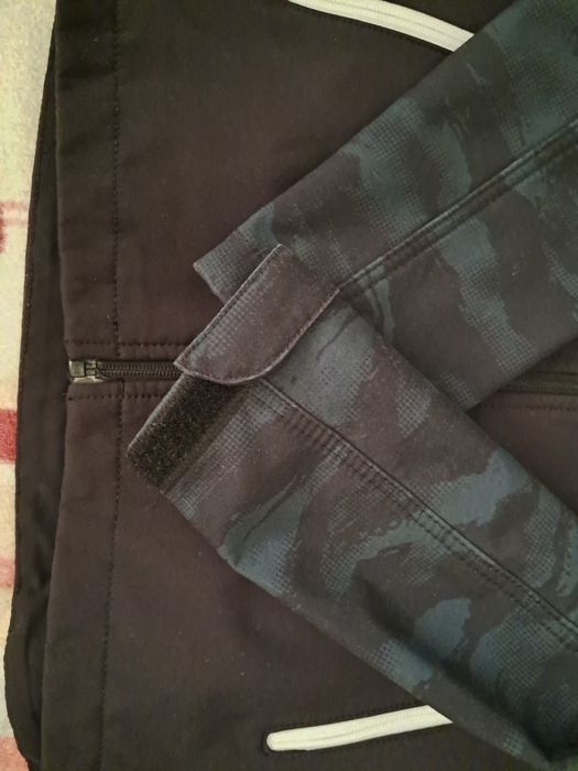 Куртка деми 146р