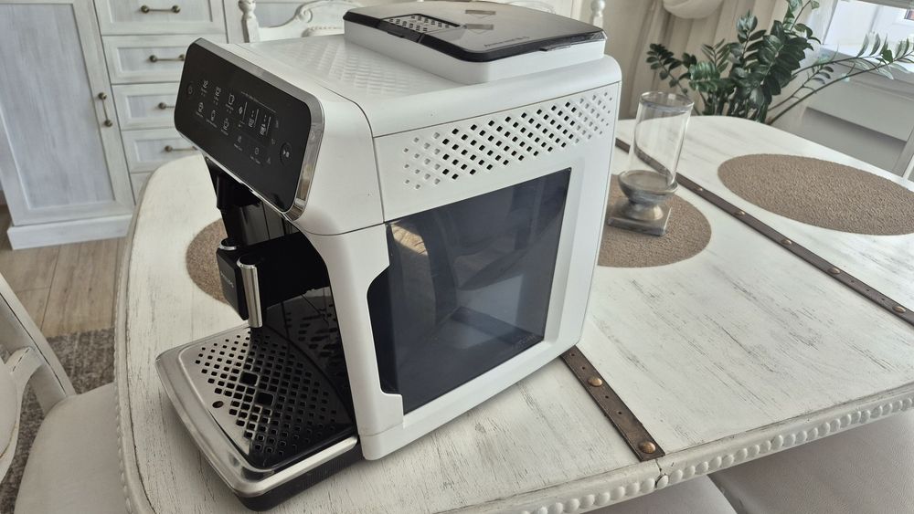 PHILIPS  LatteGo 3200 EP3243