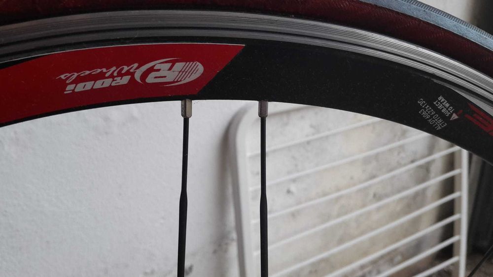 Bicicleta de estrada Goka, modelo 40hm Carbon Fiber Race Frame.