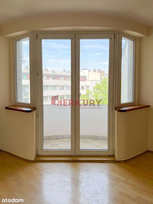 Krzyki | Balkon | Cisza i zieleń | do odnowienia