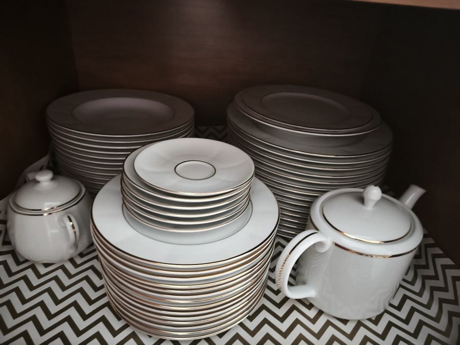 Serviço-Vista Alegre -Novo branco debruado a dourado