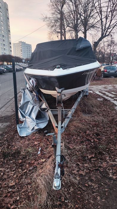 Łódź motorowa Thunderbird z silnikiem Johnson 150 KM V6  + Przyczepa