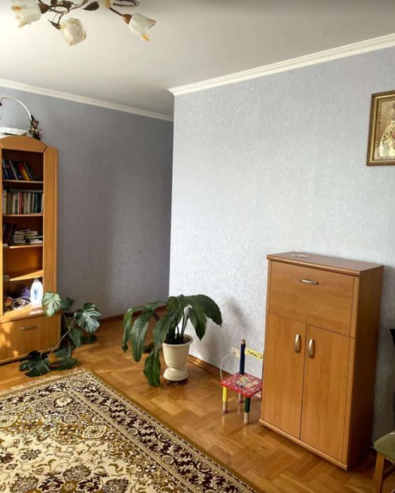 Продаж 3к квартири 116 кв. м на вул. Котляревського