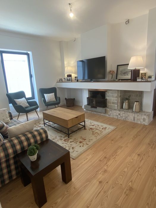 Villa / Mansão T3 ou T6 + Studio + 2 lojas