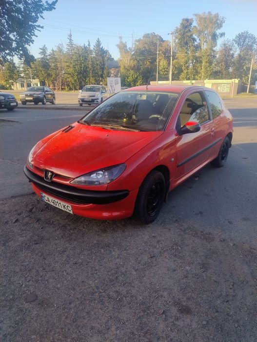 Продам гарн й торг або поміняю на сідан Пежо 206