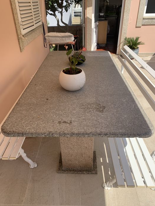 Mesa em granito para jardim