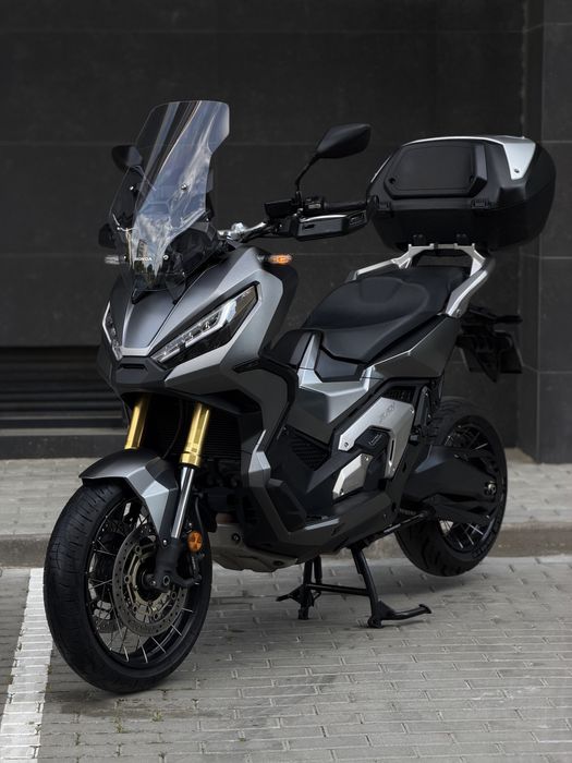 HONDA X-ADV 750 - Como Nova!