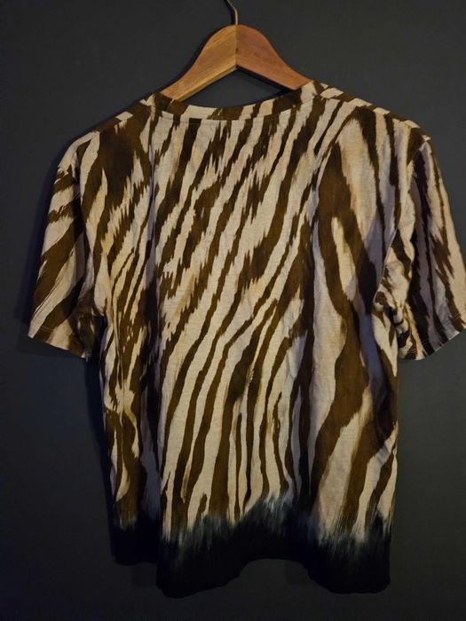 T-shirt PINKO w tygrysie pasy / zebrę – Animal Print z logo
