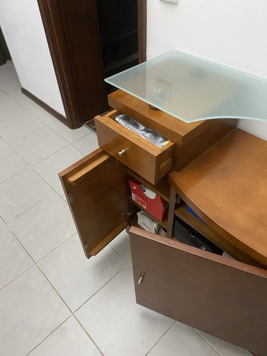 Sapateira de madeira cerejeira