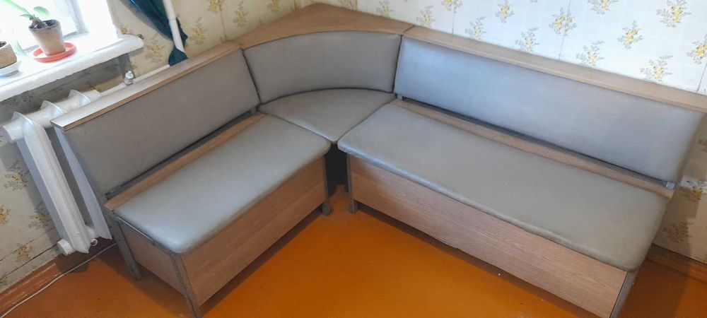 Продам кухонный уголок