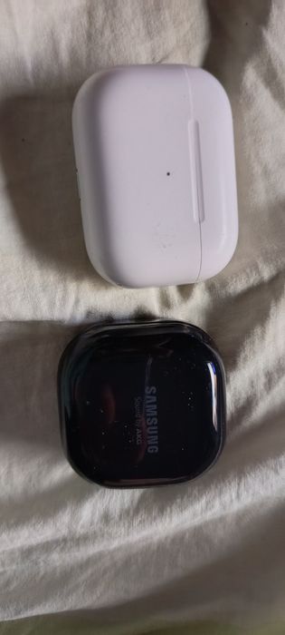 Na sprzedaż etui od airpods3 pro i Galaxy buds