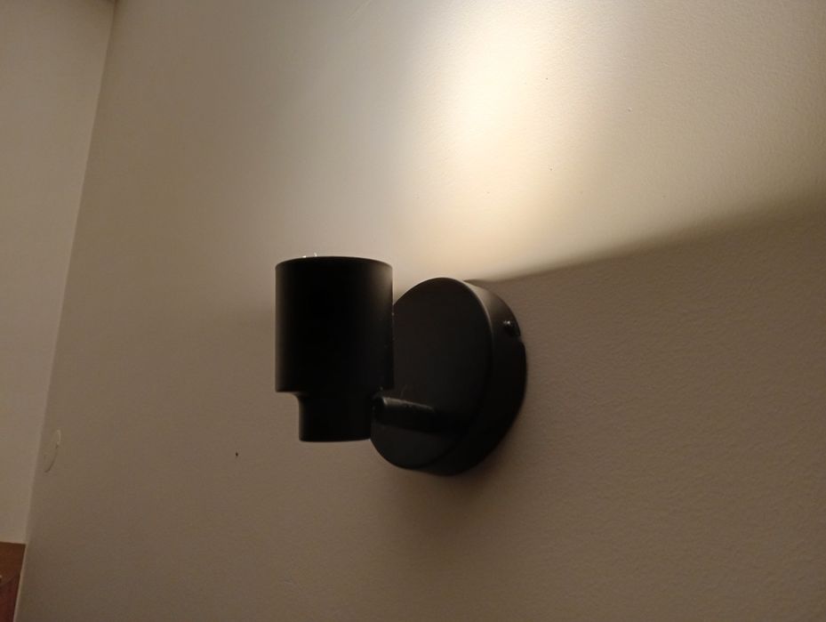 0. 2 Focos de luz pretos (como novos)