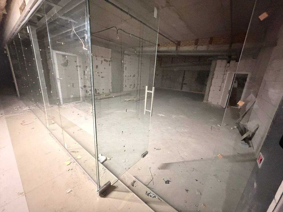 Оренда залів від 100 до 600 м² в новому ЖК "Olympik Park"  Під бізнес студія танців або фітнес клуб.