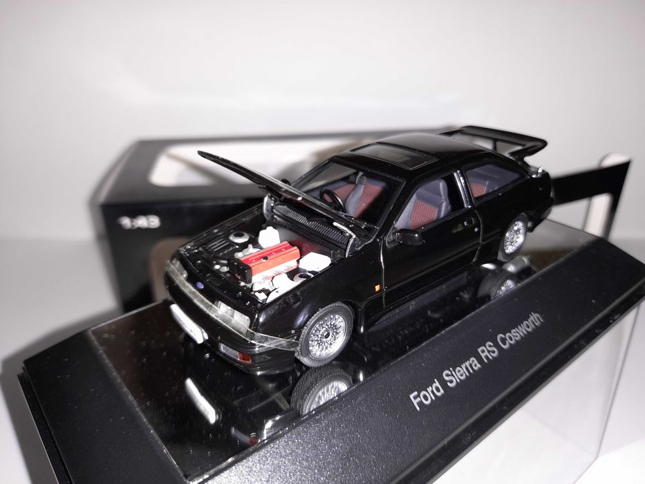 Ford Sierra Cosworth AutoArt 1:43