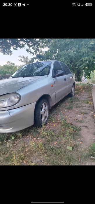 Машина Daewoo Lanos